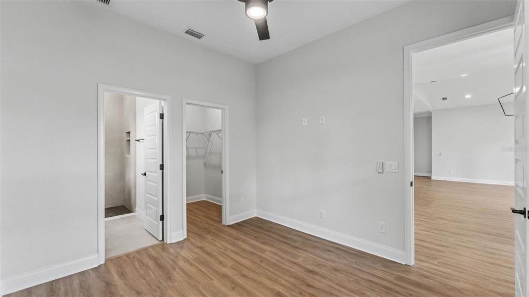 Spacious, unfurnished interior of a new home in , Lakeland (Image 38).