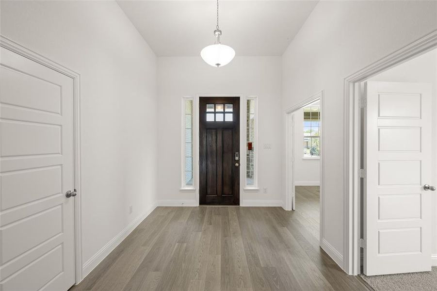 951 Anvil Ct- Entry-1