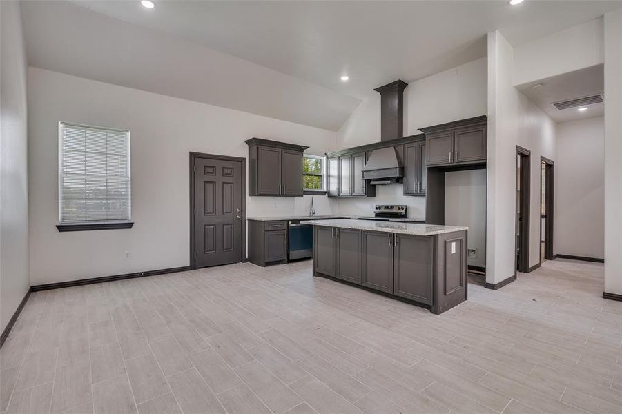 Furnished interior view inside a new home in , West Tawakoni (Image 4). Furnished interior view inside a new home in , West Tawakoni (Image 4).