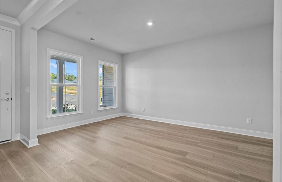 Spacious, unfurnished interior of a new home in Sweetwater Hills, Moore (Image 30).