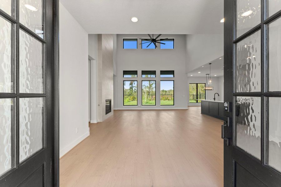 The Entry's dramatic entrance