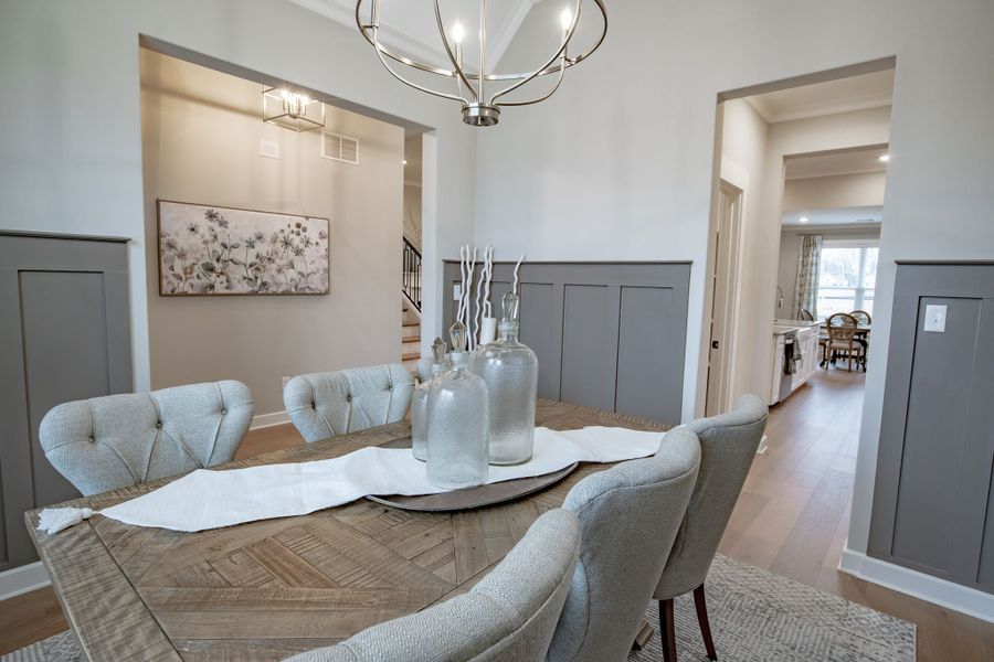 Representative furnished interior of a home built from the Willow by Grant & Co in Manor at Hall Creek, Arlington (Image 63).