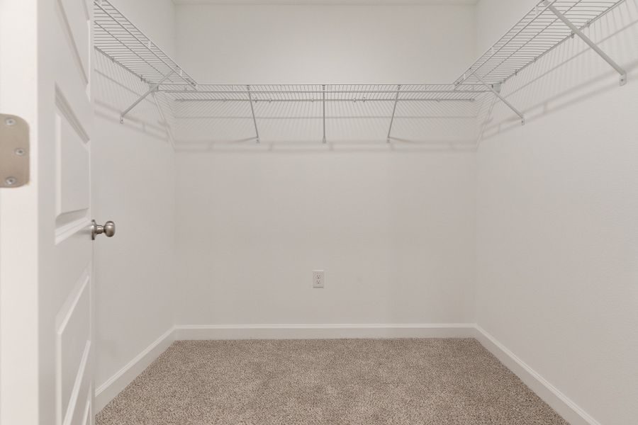 Spacious, unfurnished interior of a new home in Southern Charm, Crestview (Image 34). Spacious, unfurnished interior of a new home in Southern Charm, Crestview (Image 34).
