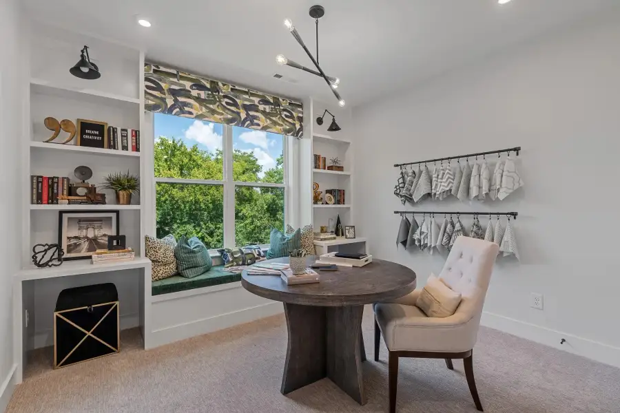 The Ballentine Bedroom 5