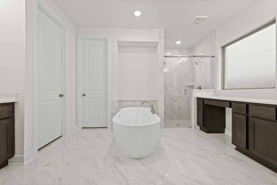 Furnished interior view inside a new home in Nolina - 60', Georgetown (Image 4).