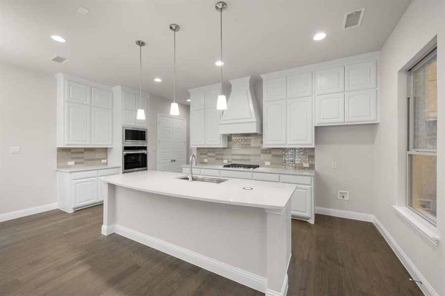 2715 Chambray- Kitchen-1 2715 Chambray- Kitchen-1