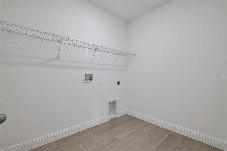 Spacious, unfurnished interior of a new home in Crossroads at Kelly Park, Apopka (Image 29). Spacious, unfurnished interior of a new home in Crossroads at Kelly Park, Apopka (Image 29).