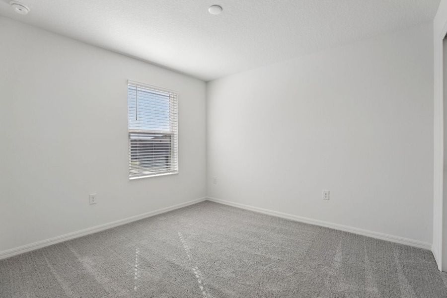 Spacious, unfurnished interior of a new home in Reserve at Forest Lake Townhomes, Lake Wales (Image 5).