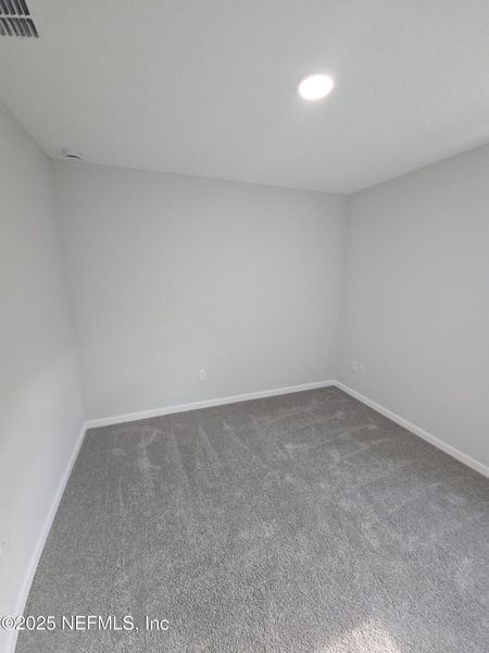 Spacious, unfurnished interior of a new home in , Jacksonville (Image 10).