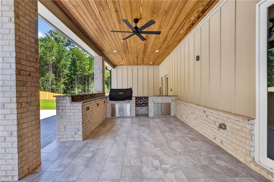 Exterior details and patio area of a home in , Dacula (Image 4).