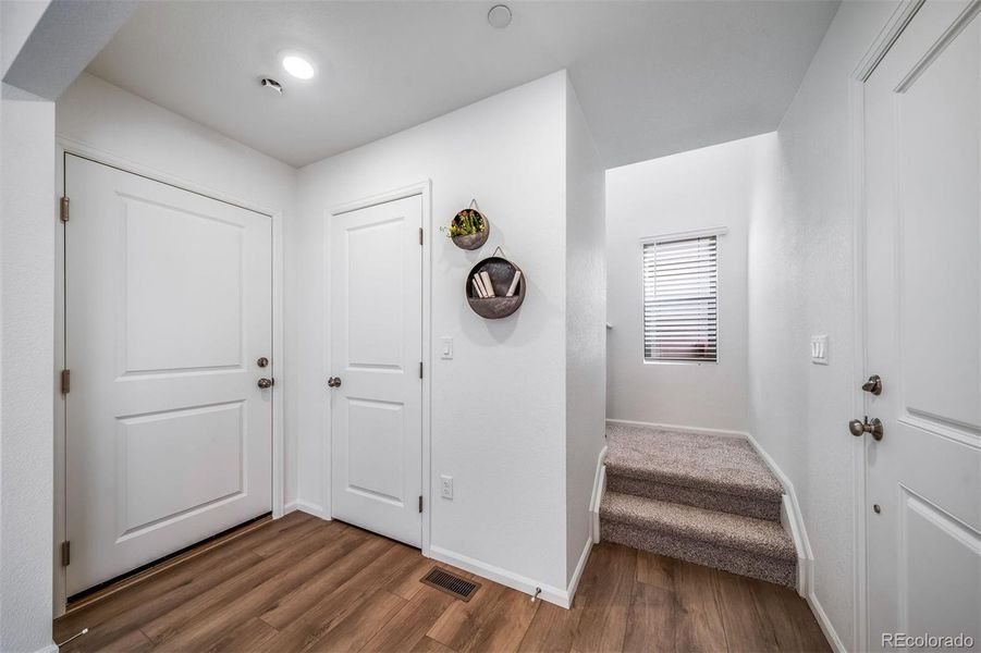 Image 36 of a home in Reunion.