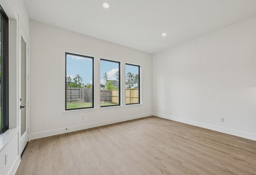 Plan 5072 Dining - 6 of 26