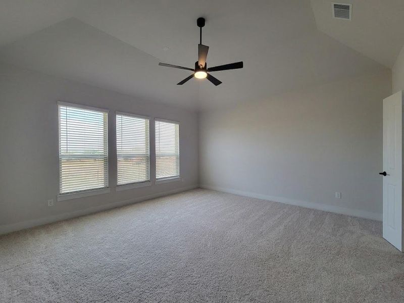 Spacious, unfurnished interior of a new home in , Midlothian (Image 15).