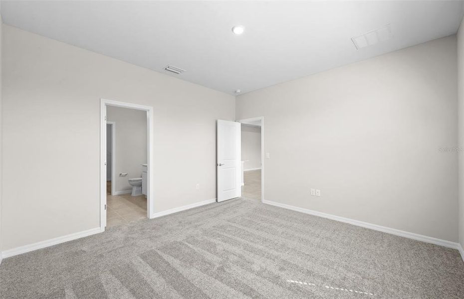 Spacious, unfurnished interior of a new home in The Strand at Cedar Grove, North Port (Image 15).