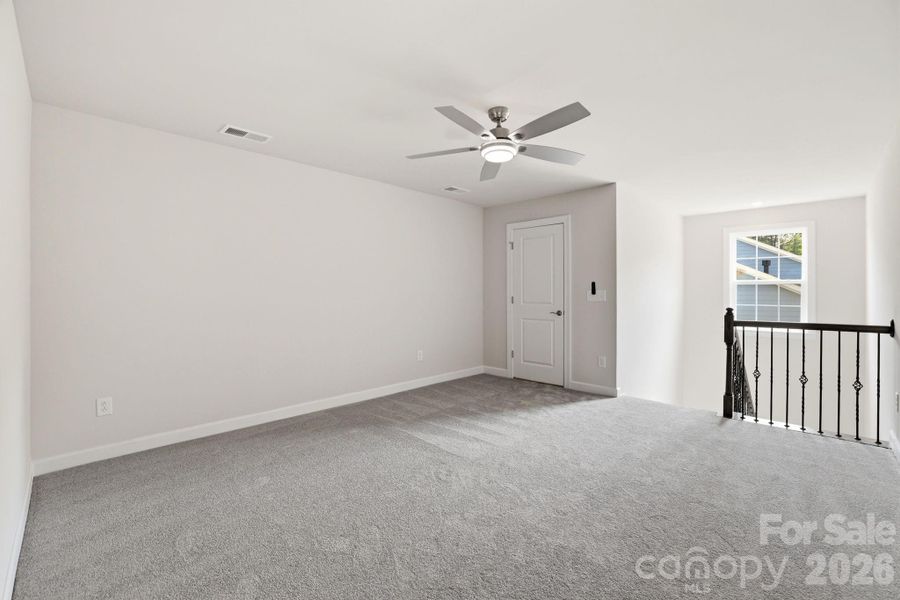 Spacious, unfurnished interior of a new home in Harris Mill, Indian Land (Image 35).
