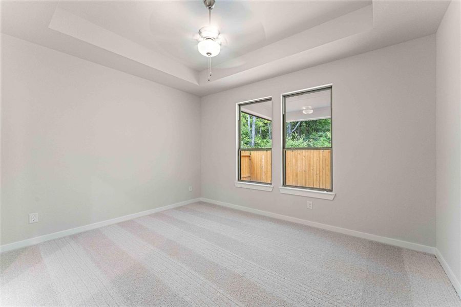 Spacious, unfurnished interior of a new home in Lexington Heights, Willis (Image 21).