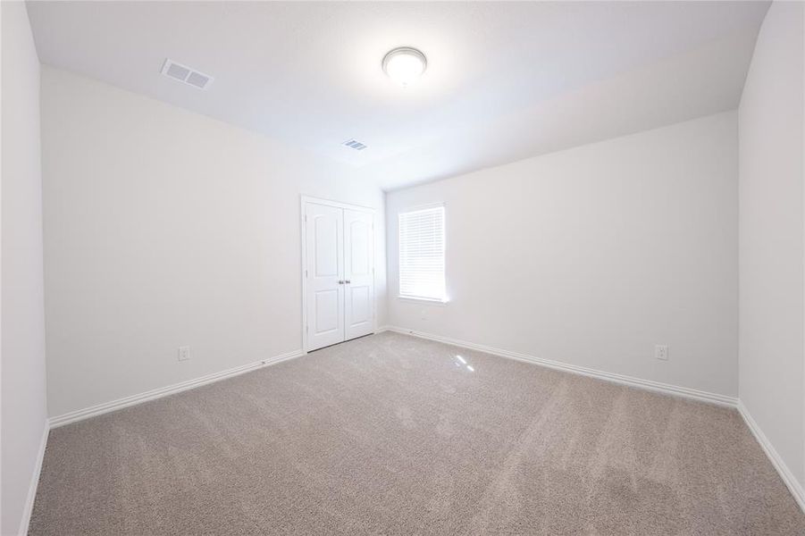 Spacious, unfurnished interior of a new home in Churchill: Fields 40', Anna (Image 13). Spacious, unfurnished interior of a new home in Churchill: Fields 40', Anna (Image 13).