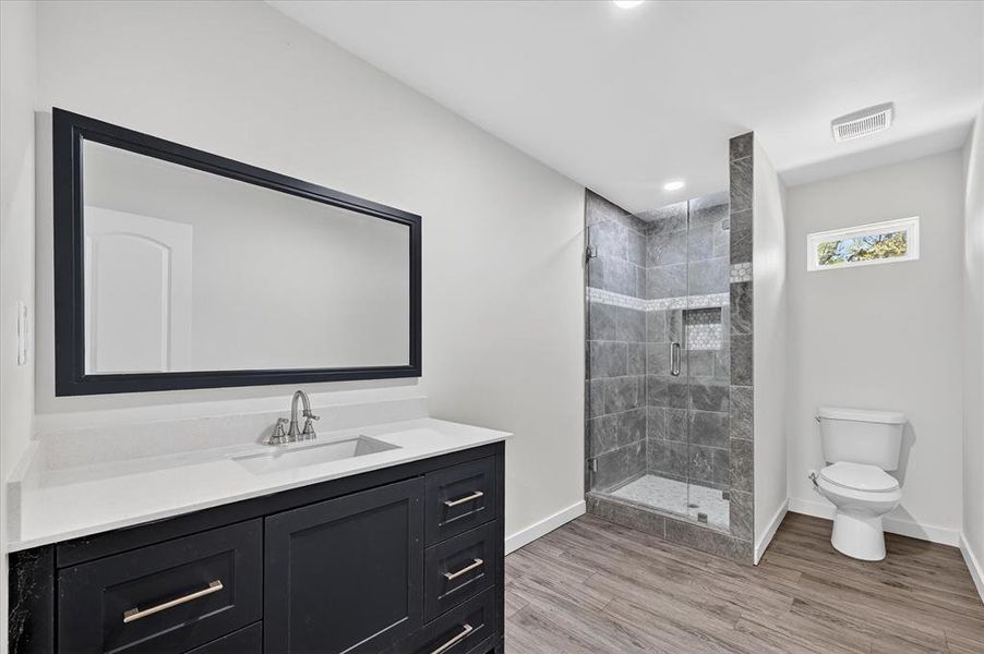 Furnished interior view inside a new home in , Mabank (Image 5).
