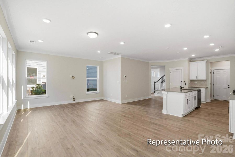 Spacious, unfurnished interior of a new home in Harrisburg Village, Harrisburg (Image 12).