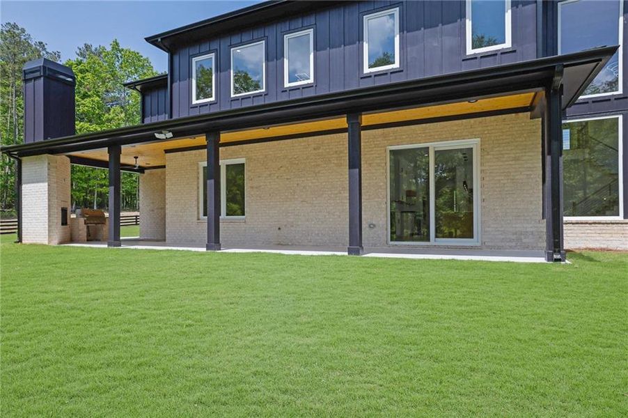 Exterior details and patio area of a home in , Auburn (Image 24).