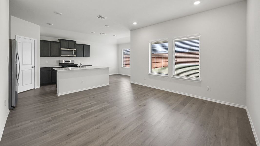 Spacious, unfurnished interior of a new home in Blaire Lake, Tyler (Image 11). Spacious, unfurnished interior of a new home in Blaire Lake, Tyler (Image 11).