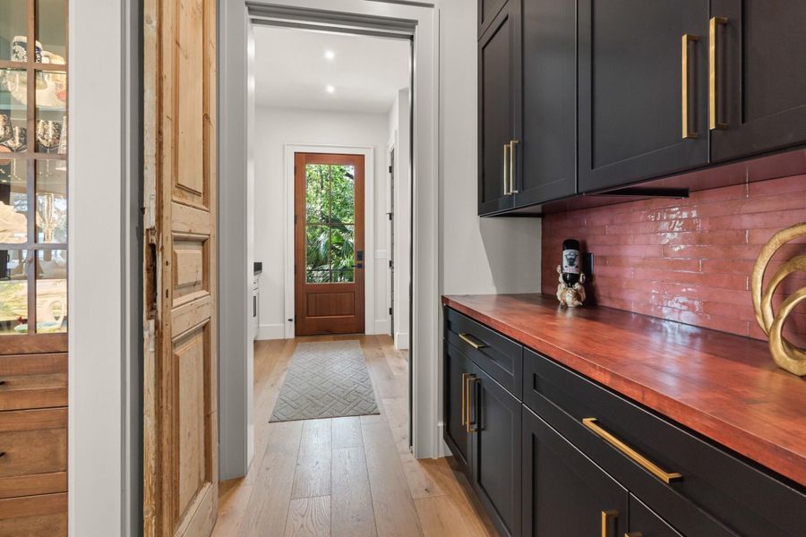 Furnished interior view inside a new home in , Beaufort (Image 19).
