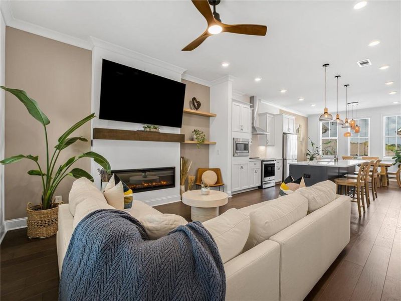 Furnished interior view inside a new home in , Peachtree Corners (Image 13). Furnished interior view inside a new home in , Peachtree Corners (Image 13).