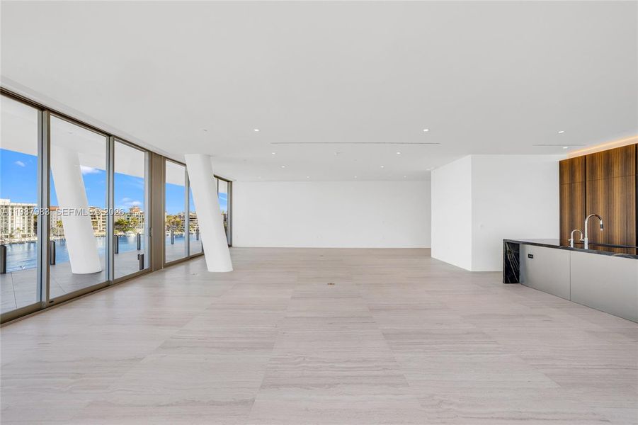 Spacious, unfurnished interior of a new home in , Miami (Image 61).
