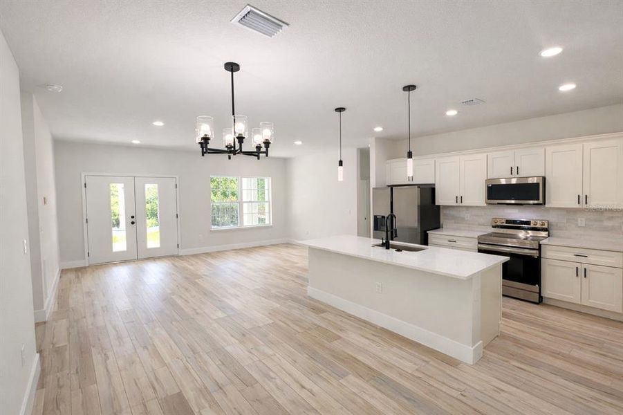 Spacious, unfurnished interior of a new home in , Dunnellon (Image 23).