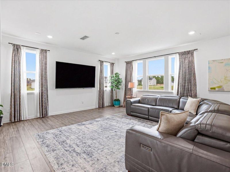 10-Living Room