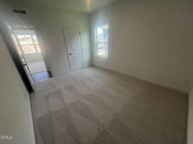 SUN_Stoneriver_Pic_EastmanIII_Bed2_1of1