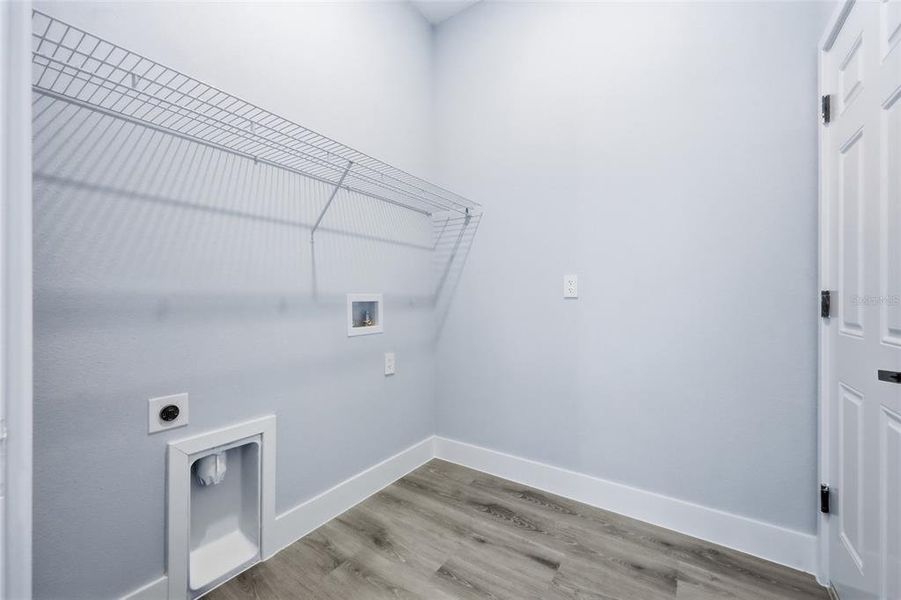 Spacious, unfurnished interior of a new home in , Ocala (Image 28).