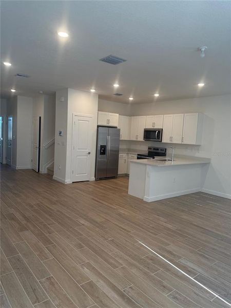 Spacious, unfurnished interior of a new home in , Homestead (Image 25).
