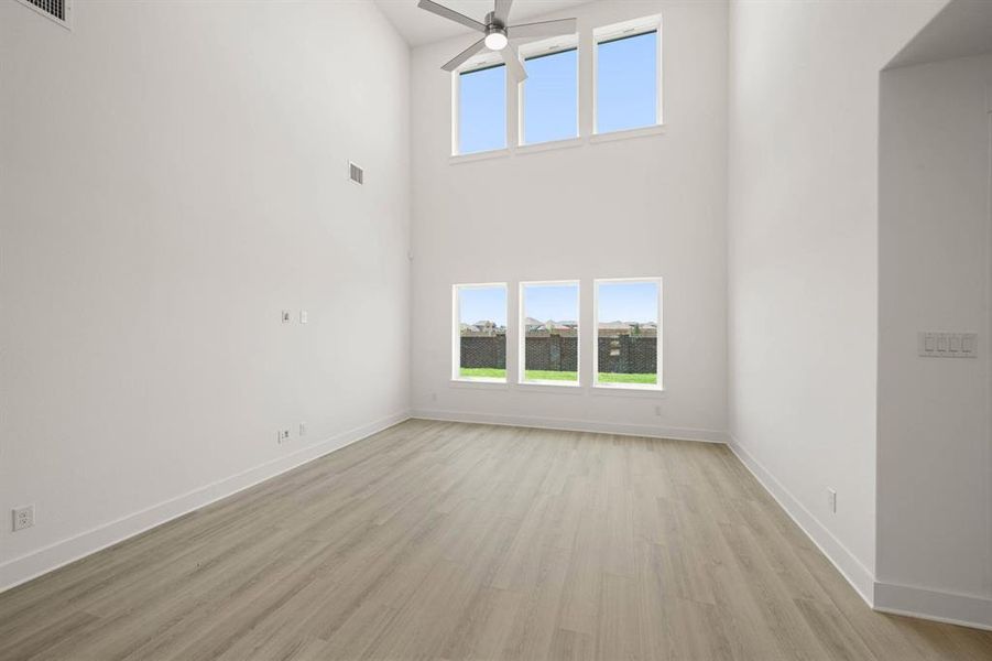 17145 Oxborough- Living-1