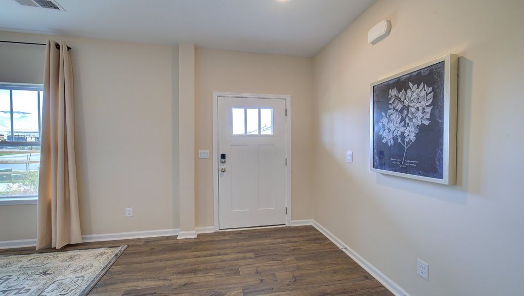 Spacious, unfurnished interior of a new home in Valleywood Farms, Waynesville (Image 21).