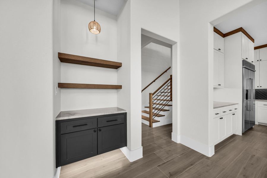 Furnished interior view inside a new home in , Horseshoe Bay (Image 9).