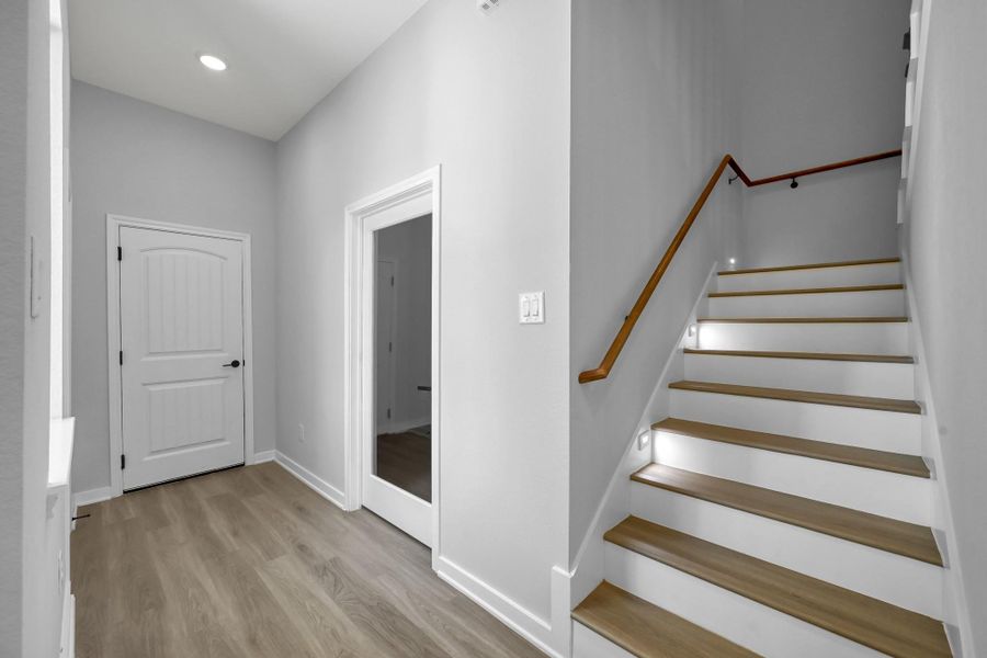 Spacious, unfurnished interior of a new home in , Willis (Image 18).