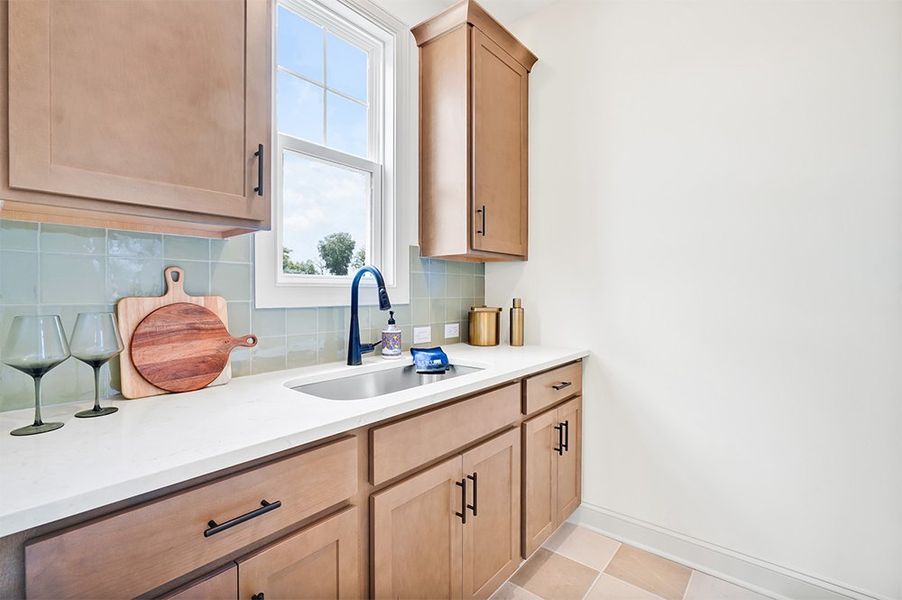 Lumina Island, Optional Messy Kitchen