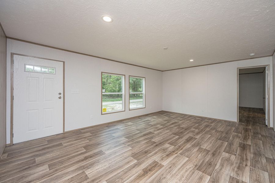 Spacious, unfurnished interior of a new home in , Walterboro (Image 56).