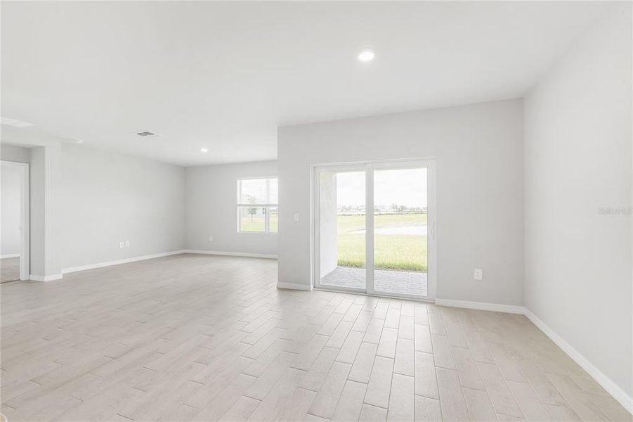 Spacious, unfurnished interior of a new home in Burnt Store Village, Punta Gorda (Image 18). Spacious, unfurnished interior of a new home in Burnt Store Village, Punta Gorda (Image 18).