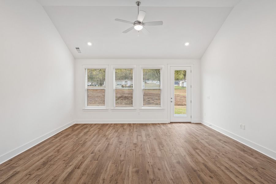 4br New Home in Lavergne, TN. - Slide 18 4br New Home in Lavergne, TN. - Slide 18