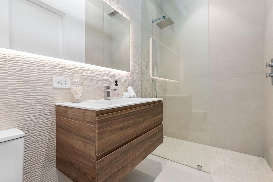 Guest Bath 6 Guest Bath 6