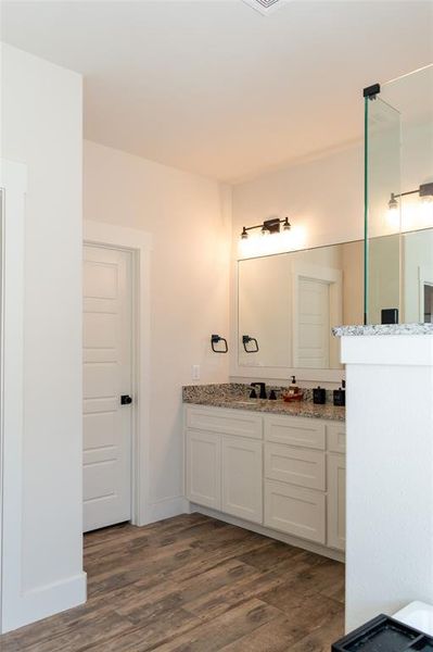 Furnished interior view inside a new home in , Tolar (Image 23). Furnished interior view inside a new home in , Tolar (Image 23).