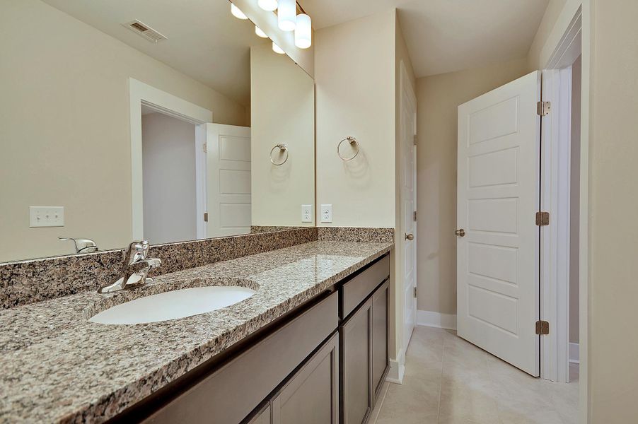 Maywood II Bathroom Maywood II Bathroom