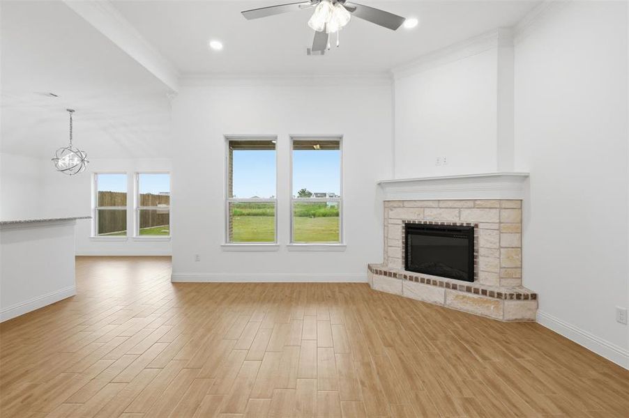 Spacious, unfurnished interior of a new home in , Tolar (Image 18).