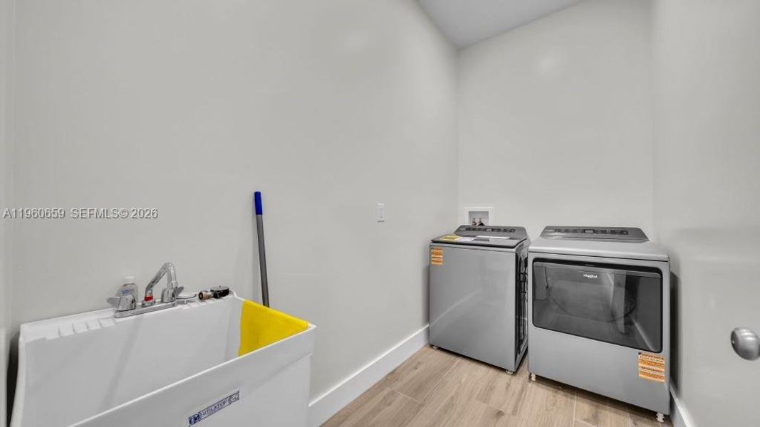 Furnished interior view inside a new home in , Cape Coral (Image 16). Furnished interior view inside a new home in , Cape Coral (Image 16).