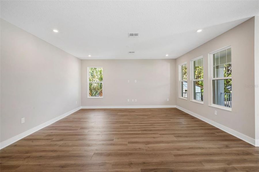 Spacious, unfurnished interior of a new home in , St. Petersburg (Image 16). Spacious, unfurnished interior of a new home in , St. Petersburg (Image 16).