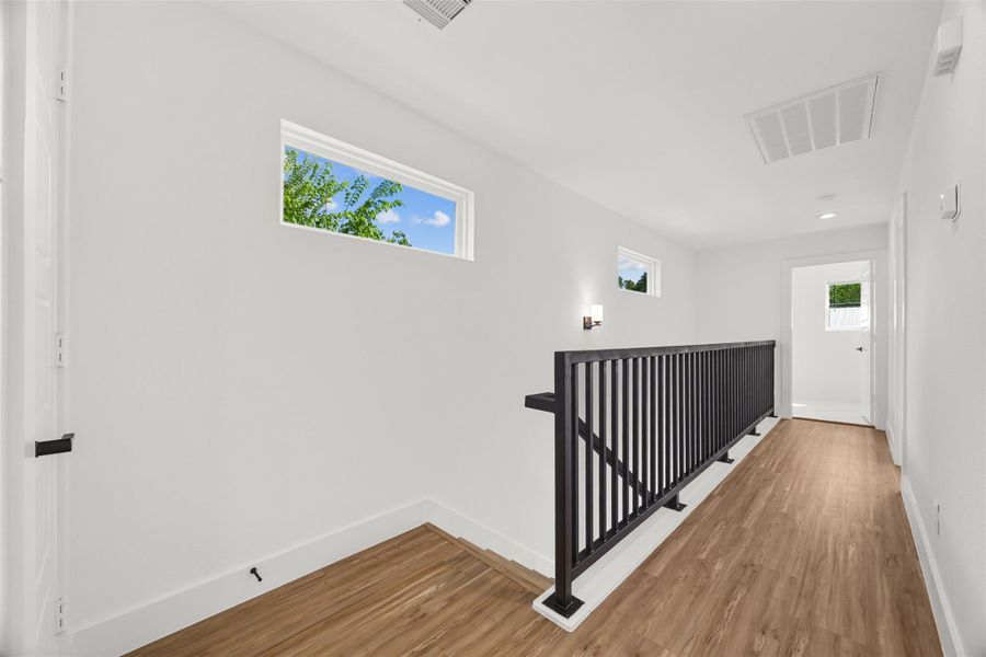 Spacious, unfurnished interior of a new home in , Houston (Image 26).