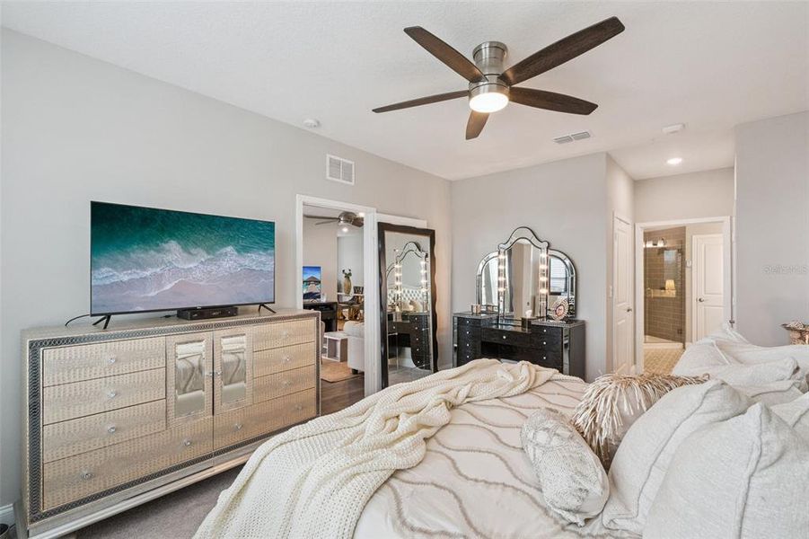 Furnished interior view inside a new home in , Orlando (Image 32). Furnished interior view inside a new home in , Orlando (Image 32).