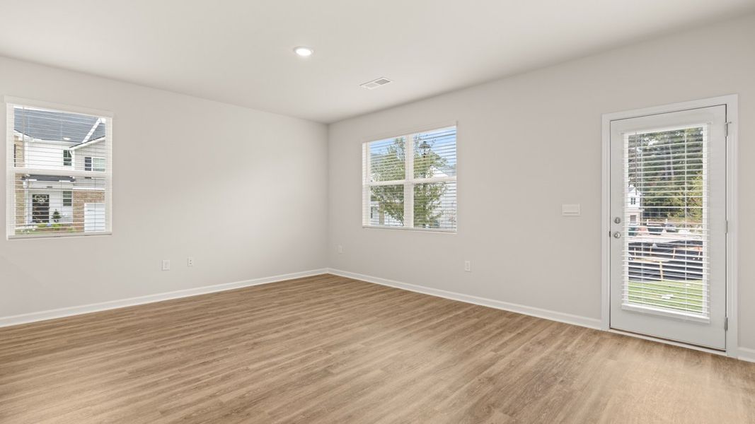 Spacious, unfurnished interior of a new home in Young's Crossing, Stone Mountain (Image 16).